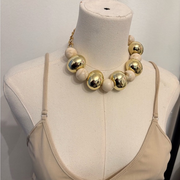 Chic Gold and Cream Beaded Necklace - Picture 7 of 7